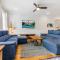 Modern 5 BR Condo - Large Pool - Near Everything