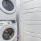 Hosteeva Chic 4 BR Condo with High-end Upgrades Pool & Perfect Location - New Orleans
