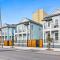 Hosteeva Brand New Condo with a Pool Steps to St Charles Ave - New Orleans