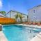 Modern 5 BR Condo - Large Pool - Near Everything
