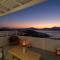 Lorenzo Studios and Suites Paros