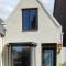Cosy Tiny House 5 min walk Keukenhof included entrance keukenhof