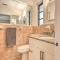 Home with Pool in Upscale Pinecrest Village - Майами