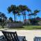 Beach House with Swimming Pool - 孔迪镇