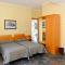 Hotel Blue Roses