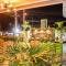 Thap Sakae Hotel - 塔沙革