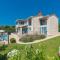 Villa Sterpazzi near Poreč with heated private pool, sea view, jacuzzi and sauna