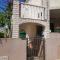 Apartments Mladen
