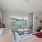 Two Lakefront Homes - Main Home & Private Floating Home - Harrison