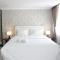 Spacious Studio Room at The Jarrdin Cihampelas Apartment By Travelio