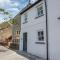 Chapel View- Beautiful central cottage with nearby Restaurants & Castle walk