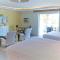 Island House Resort Hotel