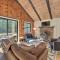 Sleek Cabin with Deck, 8 Miles to Mount Snow and Hikes - 威尔明顿