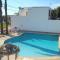 Impressive in ground floor with terrace of 2 rooms and pool