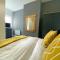 Mayfair Suite - 3x Bathrooms Close to Seafront