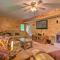 Mountain-View Maggie Valley Home with 2 Decks! - 韦恩斯维尔