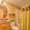 Mountain-View Maggie Valley Home with 2 Decks! - 韦恩斯维尔