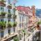 Deluxe Home in Sorrento Old Town with Balconies