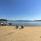 Lake Getaway Walk Across Street to Private Beach! - غيلفورد