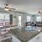 2 Blocks to Gulf Surfside Beach Family Home!