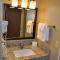 AmericInn by Wyndham Clear Lake - Clear Lake