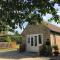 Cherry Tree Cottage in idyllic Cotswold village