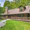 Secluded Northwest Arkansas Cabin Fire Pit and Deck - Sulphur Springs