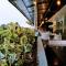 Viang Tak Riverside Hotel