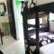 Hostal y Camping Los Girasoles