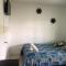 Hostal y Camping Los Girasoles