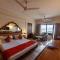 Hotel Hilltop Palace