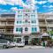 Grand Elevation Hotel