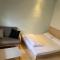 Donghai Cottage Backpack Inn Suite
