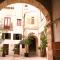 BeeClaire Guest House
