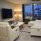 BEACH Luxury Upmarket 2B 2B OCEAN VIEWS 250m to BUDDINA BEACH!