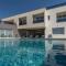 Luxurious Villa Meri