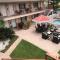 Carlton House Motel and Suites