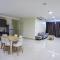 Emart Hotel (Riam)