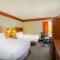 CLT Airport Inn & Suites