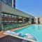 305 Sandton Skye Apartments