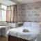 M and J Guest House - Cleethorpes