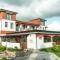 LEremo Country House
