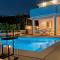Marula holiday home - with heated pool