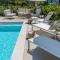 Marula holiday home - with heated pool