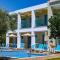 Alonaki Resort