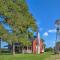 Peaceful Schulenburg Farmhouse with Fire Pit and Grill