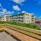 Point Emerald Resort Retreat Walk to Beach!