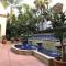 "Resort Style amenities walk to UCLA" w Pool & Parking B2 - 洛杉矶