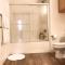 "Resort Style amenities walk to UCLA" w Pool & Parking B2 - Лос-Анджелес