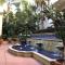 "Resort Style amenities walk to UCLA" w Pool & Parking B2 - Лос-Анджелес